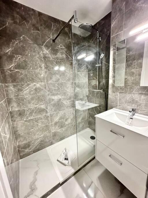 Superbe Appartement Neuf - Plage A 5 Min A Pied Nice Ngoại thất bức ảnh
